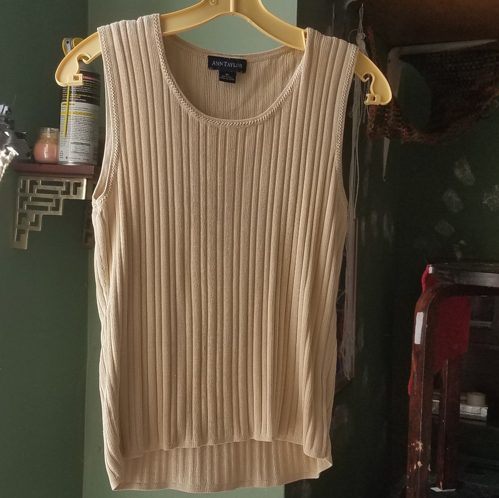 Ann Taylor 100% silk ribbed sweater vest, size m